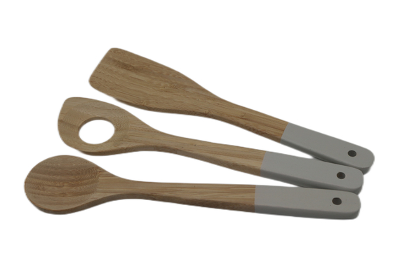 De spatel van de huiskeuken de houten vastgestelde het bewegen houten geplaatste werktuigen van keukengereihulpmiddelen